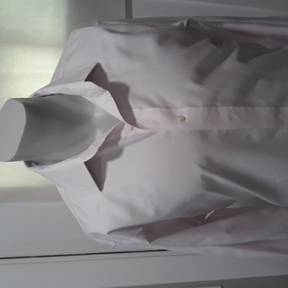 Brooks Brothers mens pink supima cotton dress shirt. 16.5 x 34. Mint condition
